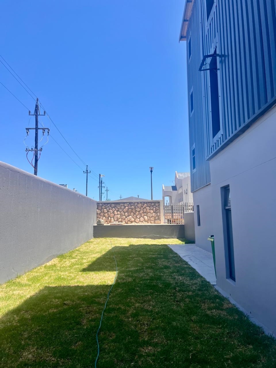 1 Bedroom Property for Sale in Olifantskop Western Cape